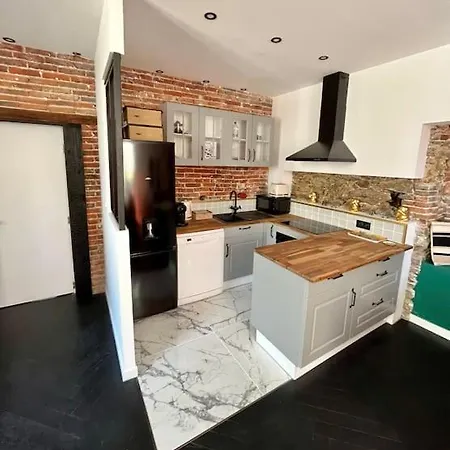 La Batisse De Manel דירה שולה